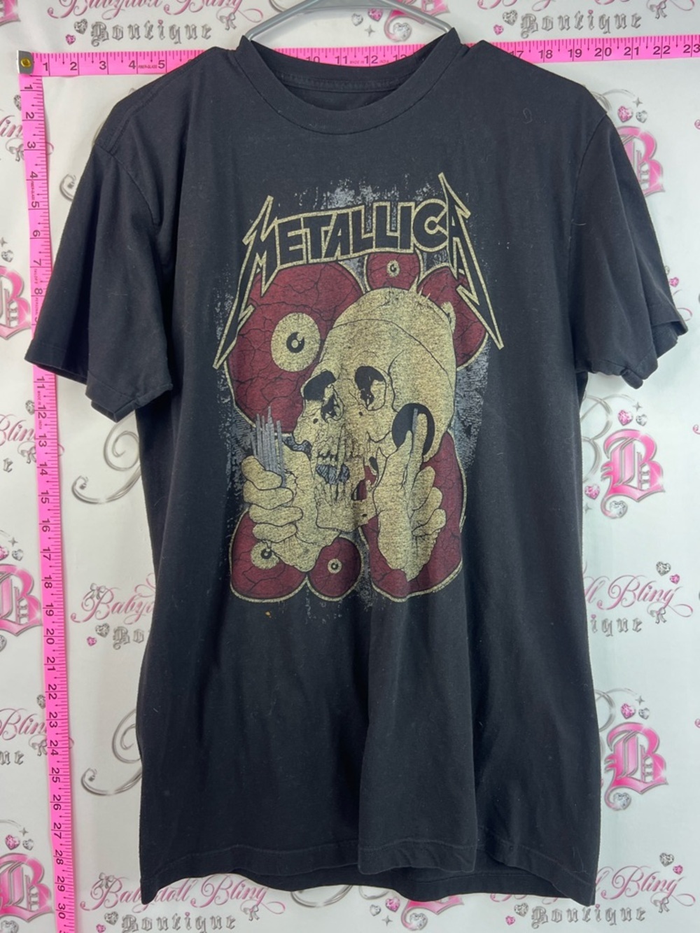 Bravado 2010 band tee Black Metallica Skull & Red Record Graphic Tee